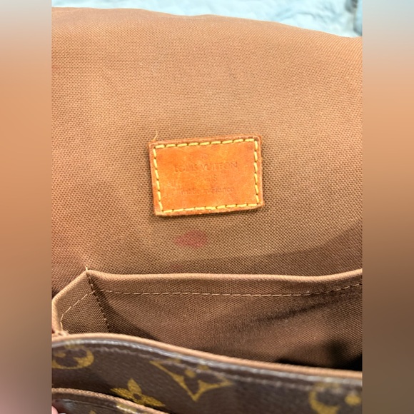 Authentic Vintage Louis Vuitton Monogram Bosphore Crossbody Bag - Picture 9 of 16